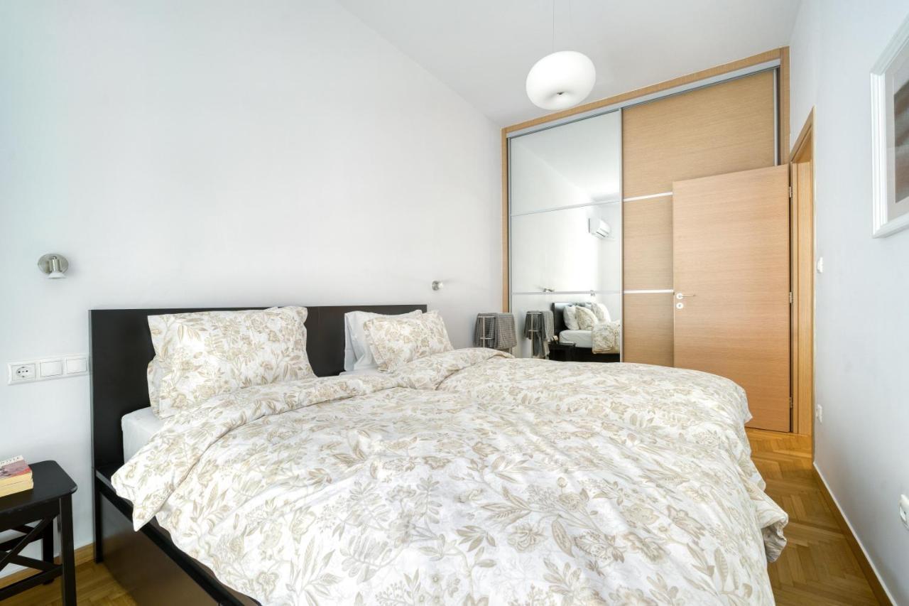 Stylish, Sunny New 2 Bedroom, Prime Central Athens Exterior photo