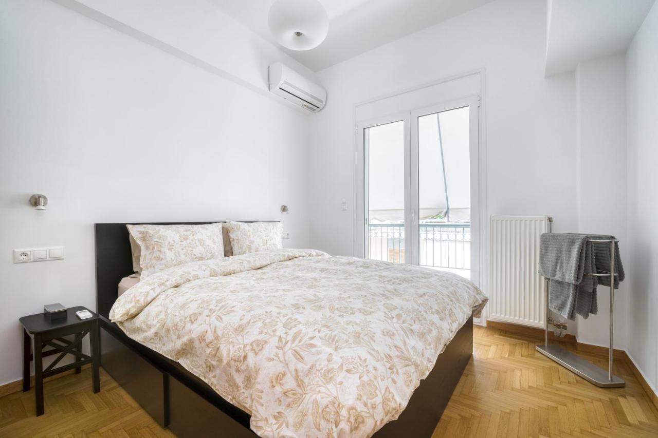 Stylish, Sunny New 2 Bedroom, Prime Central Athens Exterior photo