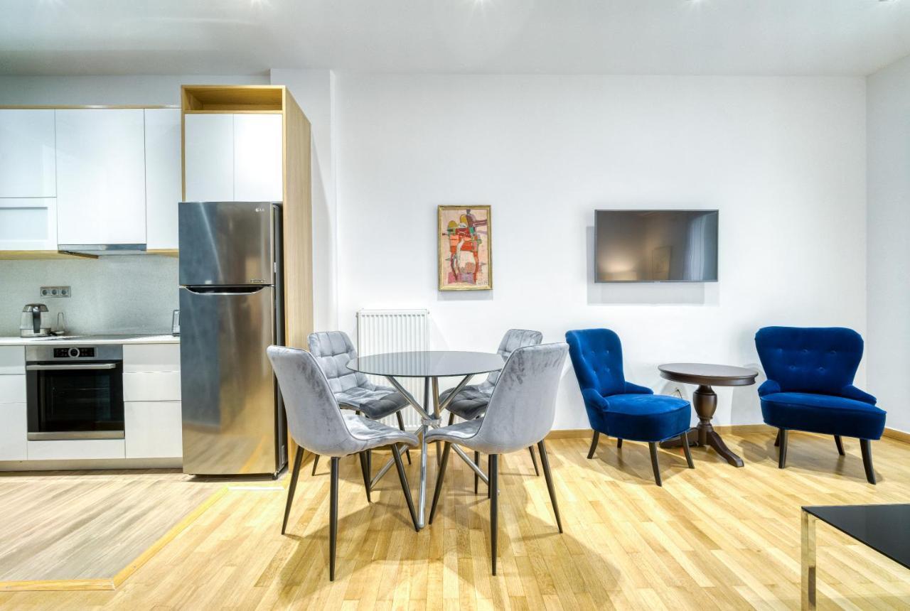 Stylish, Sunny New 2 Bedroom, Prime Central Athens Exterior photo